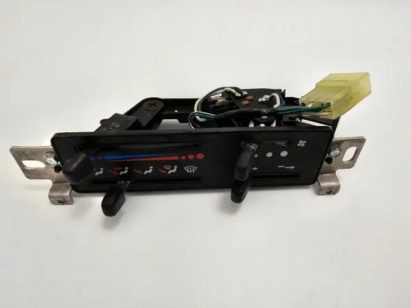 Panelgrecav OEM ventilationskontrollpanel - Begagnad image 5