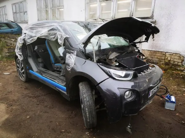 BMW i3 etuovi vasen lukko OEM dot24m19as2 image 4