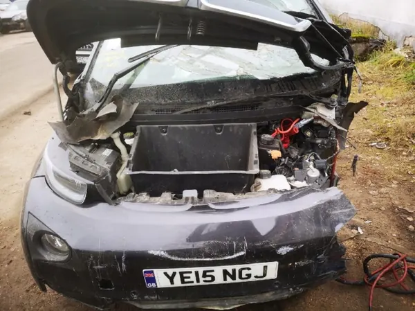 BMW i3 etuovi vasen lukko OEM dot24m19as2 image 5