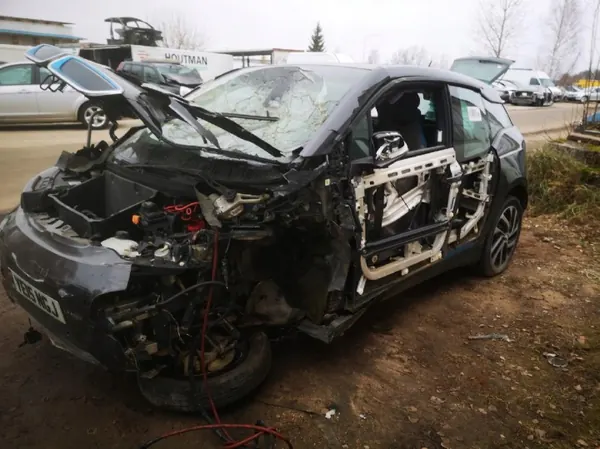 BMW i3 etuovi vasen lukko OEM dot24m19as2 image 6