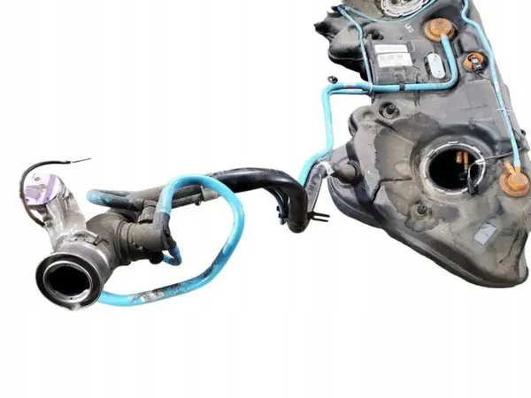 Tanque de combustível Mercedes-Benz OEM A2124704701 - Usado image 6