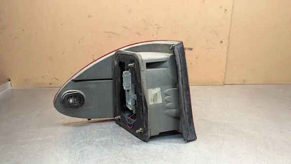 MERCEDES W211 LIFT KOMBI RECHTER ACHTERLAMP A2118202864 image 3