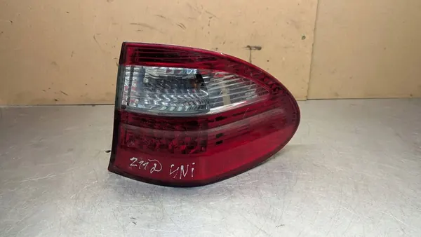 MERCEDES W211 LIFT KOMBI RECHTER ACHTERLAMP A2118202864 image 6