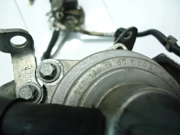 Válvula EGR MERCEDES A W169 B W245 2.0CDI A6401401660 image 3