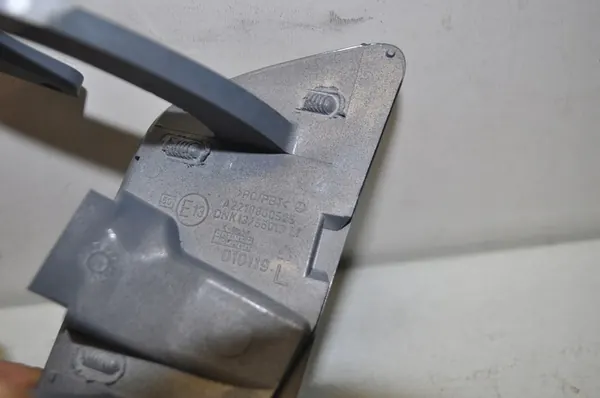 CAPUCHON LAVEUR MERCEDES S CLASSE W221 image 3