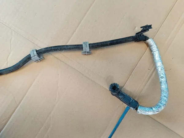 Mangueira AdBlue Skoda OEM 3Q0131983AE - Usado image 5
