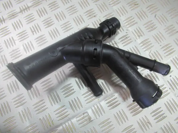 Carcasa de termostato VW Skoda Audi image 2