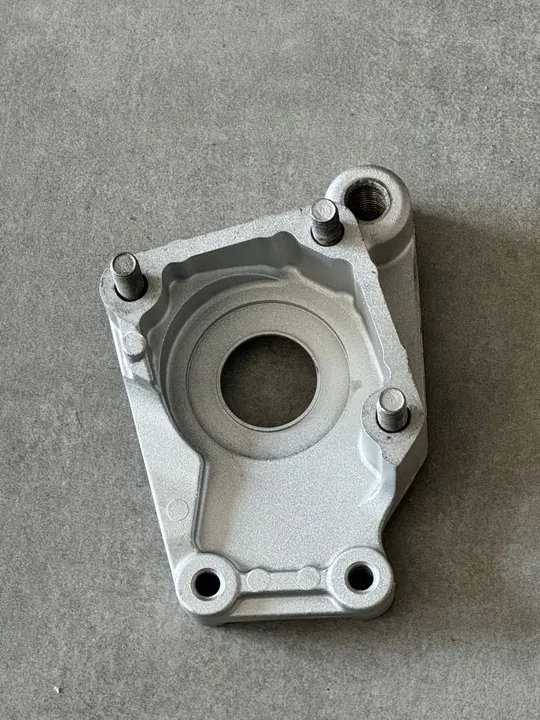 Suporte de montagem da bomba Audi Q7 image 2