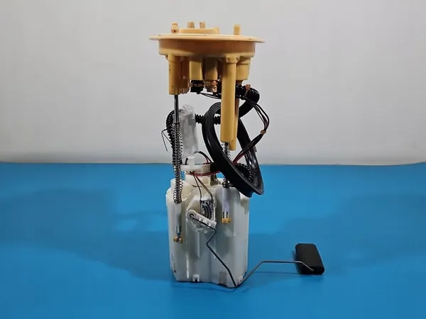 Polttoainepumppu VW Tiguan I 07- 2.0D 5PIN image 3