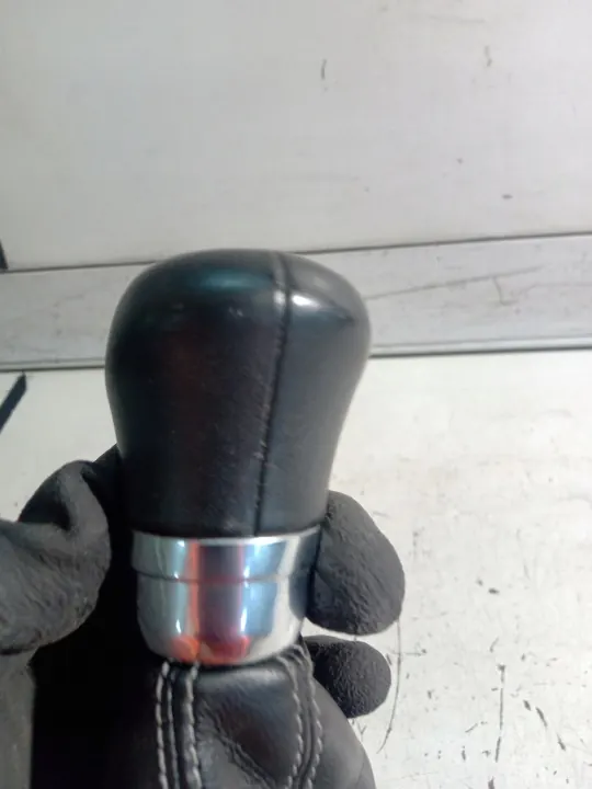 Pomo de cambio FORD FIESTA MK8 OEM - Ford OE image 4