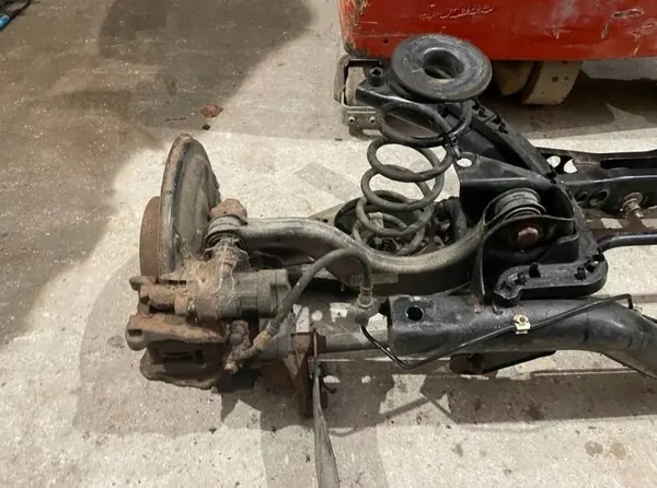 Viga suspensión OEM 5Q0505315H para VW Golf VII image 6