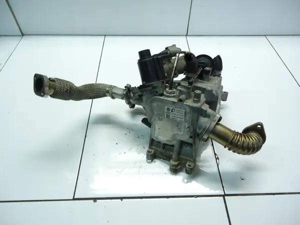 AUDI A4 B8 A5 8T EGR-Jäähdytin 3.0 TDI 2009 image 2
