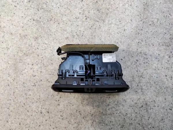 OEM 3V0819203A bakre luftventilgaller för Skoda Superb III image 3