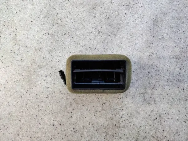 OEM 3V0819203A bakre luftventilgaller för Skoda Superb III image 4