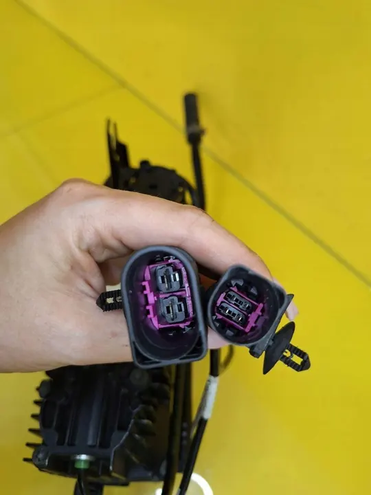 Compressore Sospensione VW Touareg 7L0698007A image 8