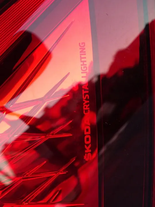 Luz trasera derecha Skoda Kodiaq GT image 3