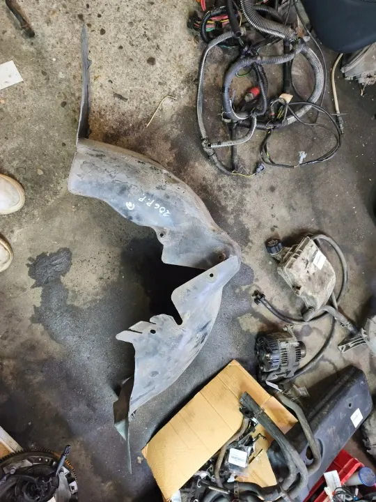 OEM 9631016280 Etu Oikea Pyöränkaari Peugeot 206 image 4