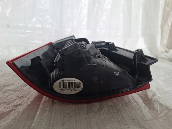 VW T5 Transporter Luz Trasera Derecha image 8