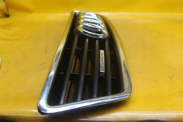 Grill Audi A6 C5 1997-2004 OEM 4B0853651A image 5