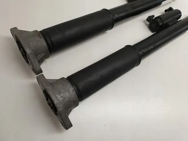 AIRMATIC STÖTDÄMPARE MERCEDES W213 A2133202200 image 4