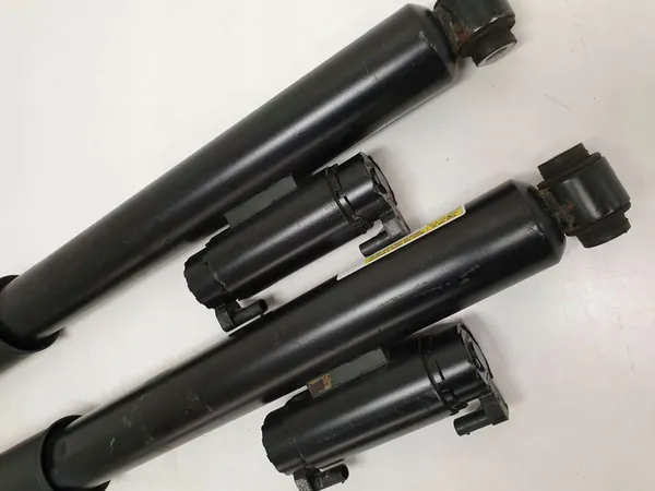 AIRMATIC STÖTDÄMPARE MERCEDES W213 A2133202200 image 6