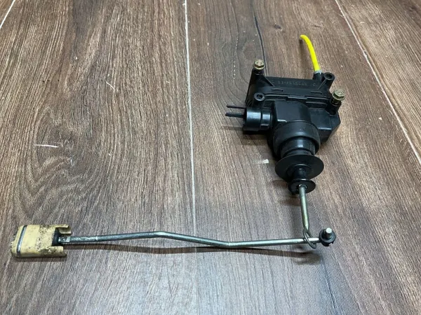 Mercedes-Benz dörrlåsaktuator OEM A1248002175 image 4