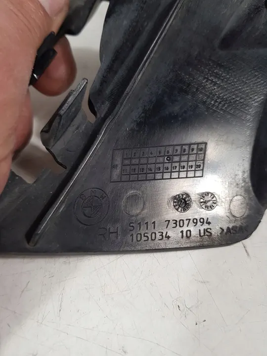 BMW X5 F15 Etupuskuri Oikea Ritilä 51117307994 image 3