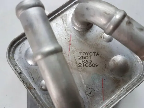 2021 Toyota RAV 4 Motorölkühler 1571025010 image 3