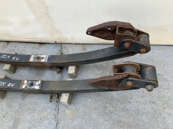 OEM 1NNNNN1 Etulehtijousi IVECO EUROCARGO:lle image 4