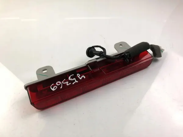 Jarrulamppu Nissan Micra IV OEM P9588 - Käytetty image 2