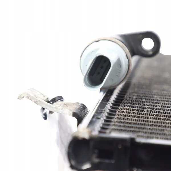 Audi A4 B8 AC-kondensaattori 8K0260403AF image 5