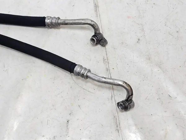 BMW 5 F10 F11 10-17 Tuyaux de Refroidissement Huile 3.0B image 2