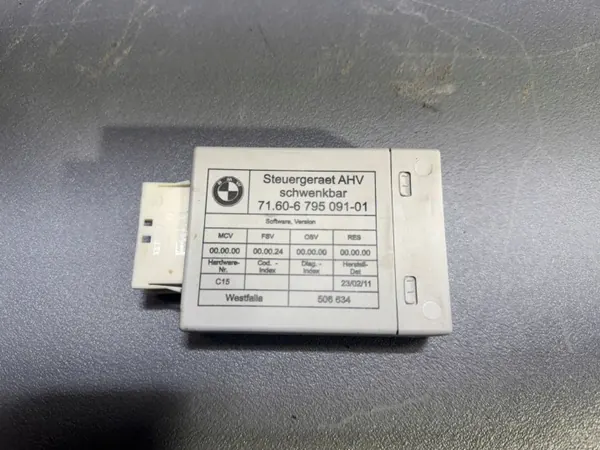 BMW Släpvagnsmodul OEM 6795091 - Begagnad image 4