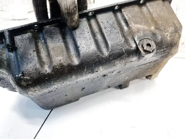 Peugeot 307 Motoroljepanna 2004 2.0L 9641726880 image 3