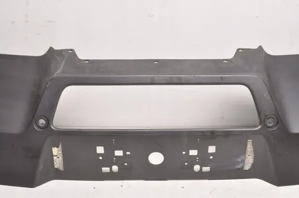 Aston Martin Vantage Heckstoßstangenverkleidung OEM BG33-17E955 image 4
