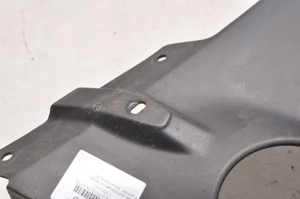 Aston Martin Vantage Heckstoßstangenverkleidung OEM BG33-17E955 image 9