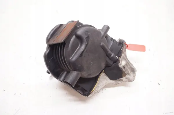 Volvo Bränslefilterhus OEM 9645928180 D4204T image 4