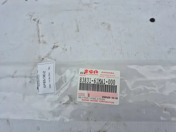 Moldura da porta traseira direita SUZUKI SX4 S-CROSS 8383161MA1 image 4