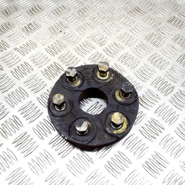Accouplement d'arbre de transmission Mercedes-Benz A1264110215 image 3