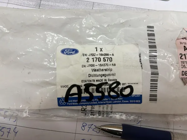 Junta de guardabarros derecha OEM JR3Z-16A238-A Ford Mustang image 7