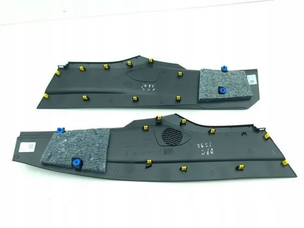 Renault Captur II 2022 Cache Latéral Tunnel OEM 689218482R image 4