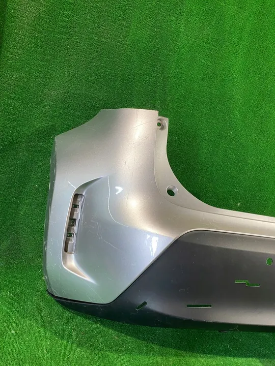 Paraurti posteriore Toyota Yaris Cross image 3
