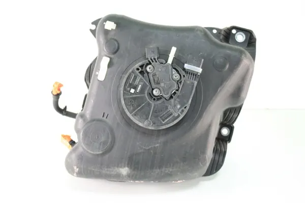 AdBlue-tank OEM 5Q0131969L voor VW Passat B8 Skoda Superb image 2