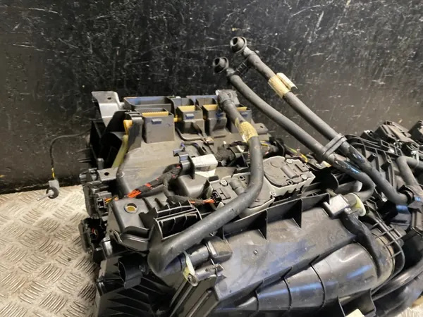 Volvo Bläshus OEM P32275577 Begagnad image 7