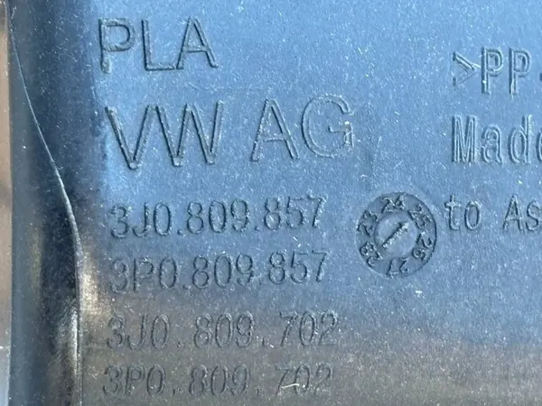 VW Passat B9 tankklepraam OEM 3P0809702 image 6