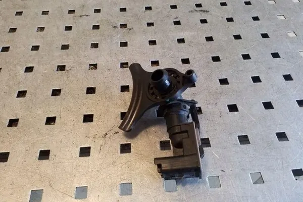 MAP Sensor PEUGEOT 3008 2.0L hybrid 2012 image 2