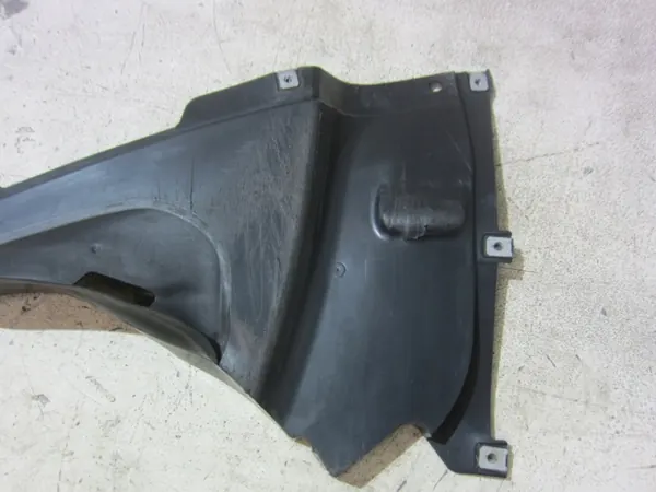 Para-lama BMW OEM 8055020 Triângulo Direito image 7