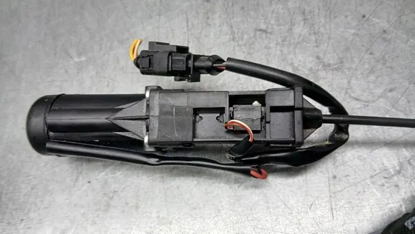 Fechadura do porta-malas Audi A8 D3 2002-2009 3.0 TDI image 6