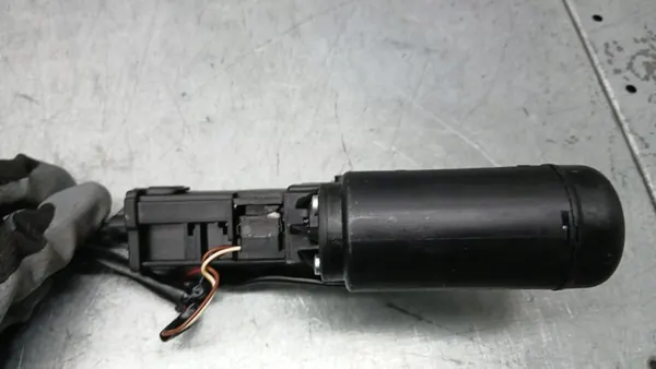 Fechadura do porta-malas Audi A8 D3 2002-2009 3.0 TDI image 9