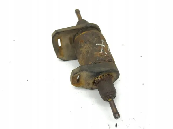 Mercedes-Benz S W220 Brandstofpomp OEM A0099975281 image 3